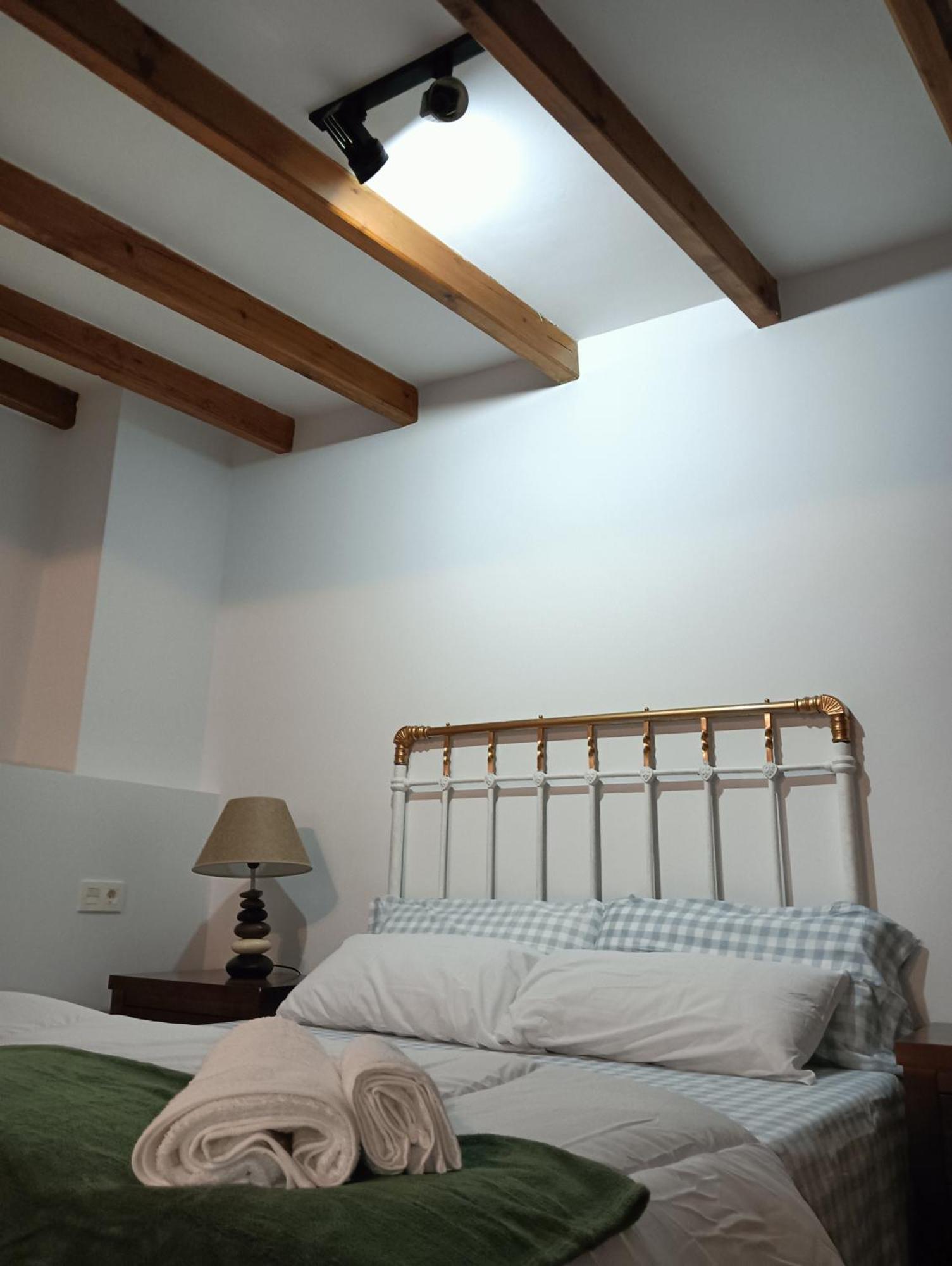 La Casa De La Plaza Apartment Guejar-Sierra Bagian luar foto