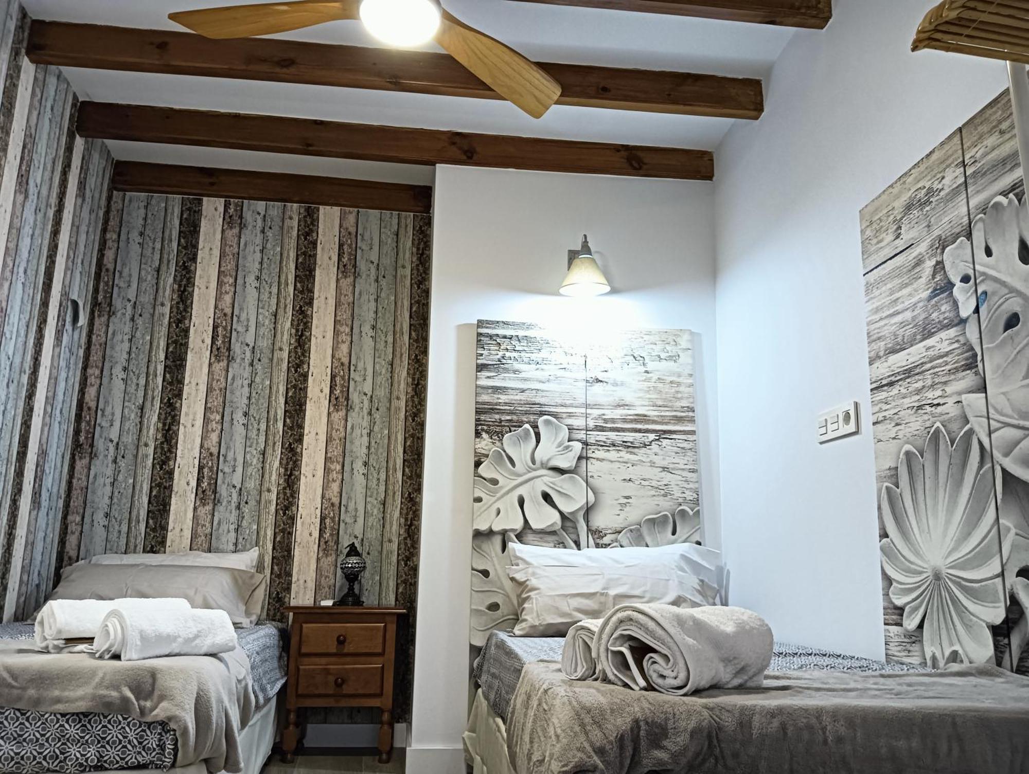 La Casa De La Plaza Apartment Guejar-Sierra Bagian luar foto